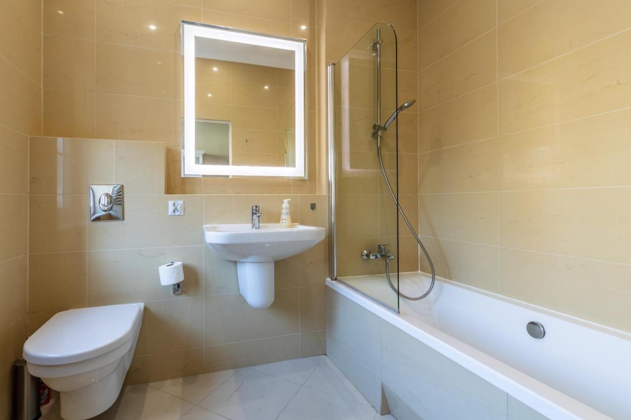 Apartament Luster I Obrazow Warsaw Ngoại thất bức ảnh